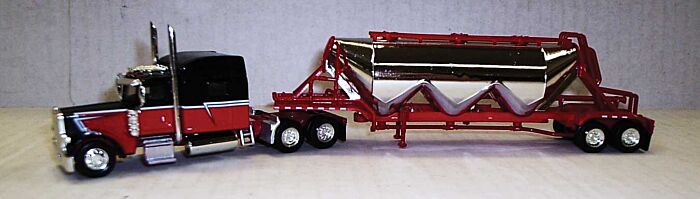 Trucks n Stuff SPEC015 Black/Red 389 Peterbilt with Chrome Pneumatic Bulk Trailer