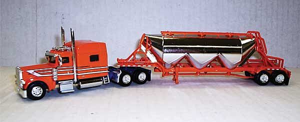 Trucks n Stuff SPEC024 Orange/White 389 Peterbilt with Chrome Pneumatic Bulk Trailer