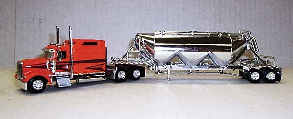 Trucks n Stuff SPEC028 Orange/Black Kenworth W900L Sleeper Cab with Chrome Pneumatic Bulk Trailer