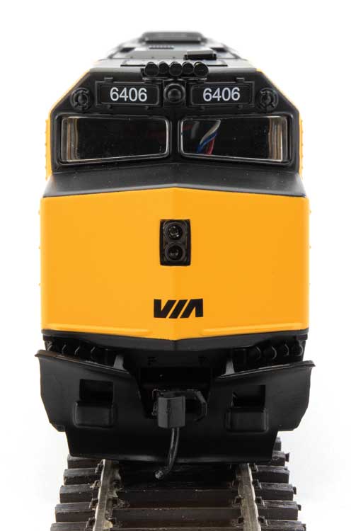Walthers 910-19475 HO Scale EMD F40PH VIA 6406 with DCC & Sound