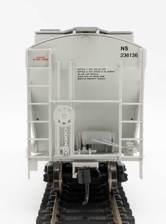 Walthers 910-7588 HO 39' Trinity 3281 2 Bay Covered Hopper NS 236136