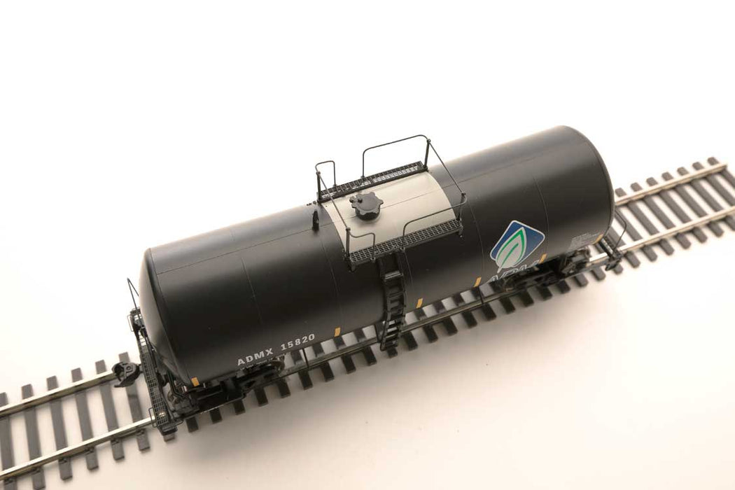 Walthers 920-100143 HO Scale 16,000 Gallon Funnel Flow Tank Car Corn Syrup ADMX 15820