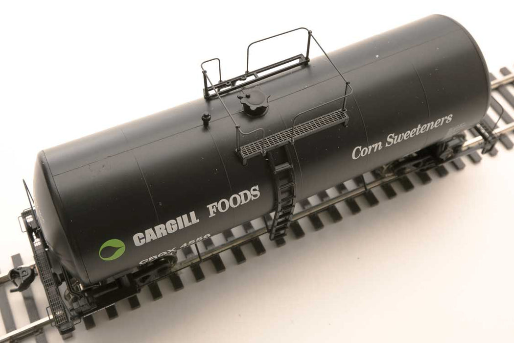 Walthers 920-100147 HO Scale 16,000 Gallon Funnel Flow Tank Car Cargill Corn Sweetener CRGX 4556