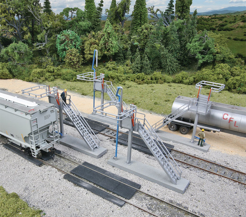 Walthers 933-4037 HO Scale Modern Loading Racks Kit