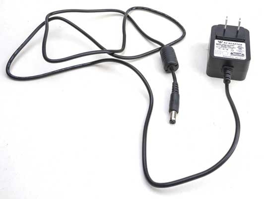 Walthers 942-110 Layout Control System 2 Amp 12V Filtered DC Power Supply