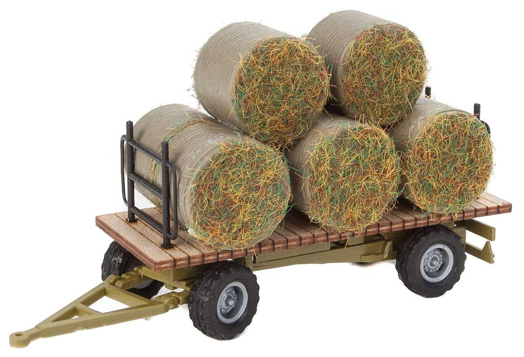 Walthers 949-4192 HO Scale Hay Trailer Kit with Load