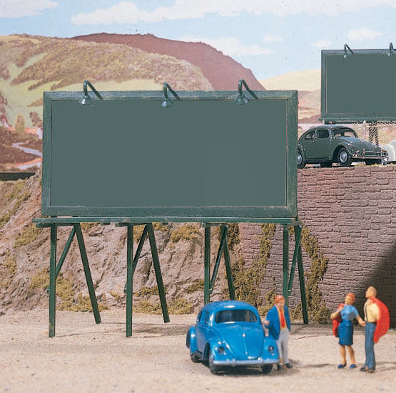 Walthers 949-4250 HO Scale Plain Billboards 3-Pack Kit