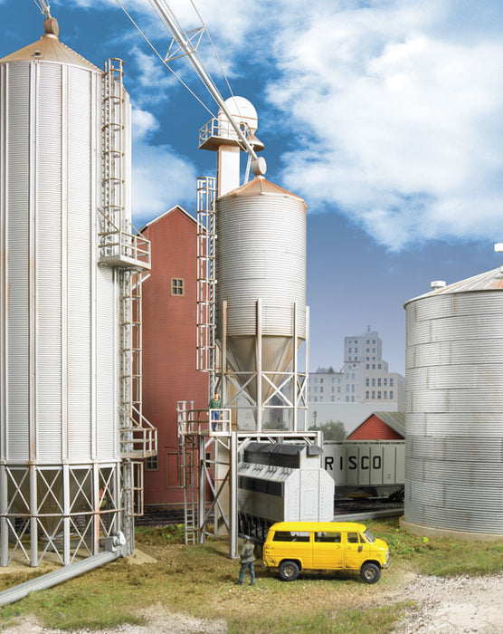 Walthers Cornerstone 933-2935 HO Scale Surge Grain Bin Kit