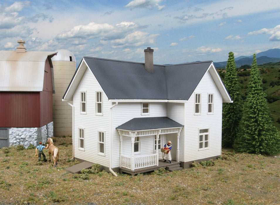 Walthers Cornerstone 933-3333 HO Scale Lancaster Farmhouse -- Kit - 5-15/16 x 4-1/2 x 4-5/16" 15.1 x