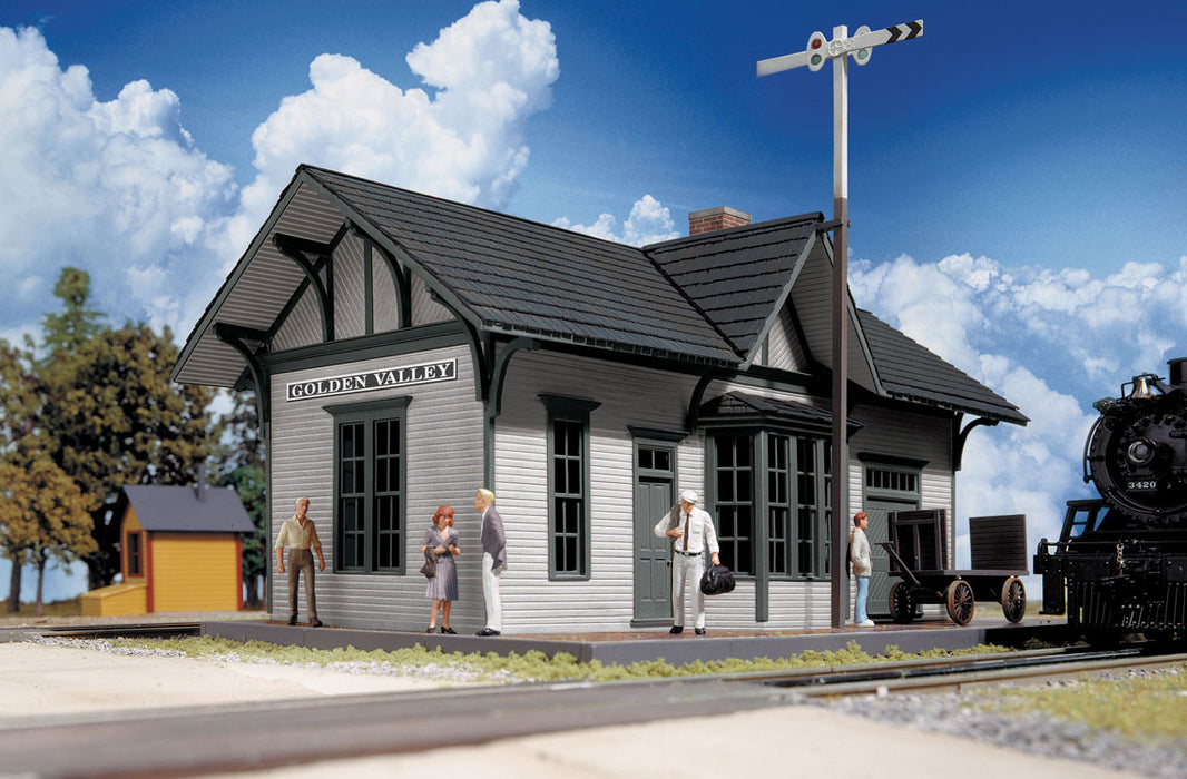 Walthers Cornerstone 933-3532 HO Scale Golden Valley Depot Kit