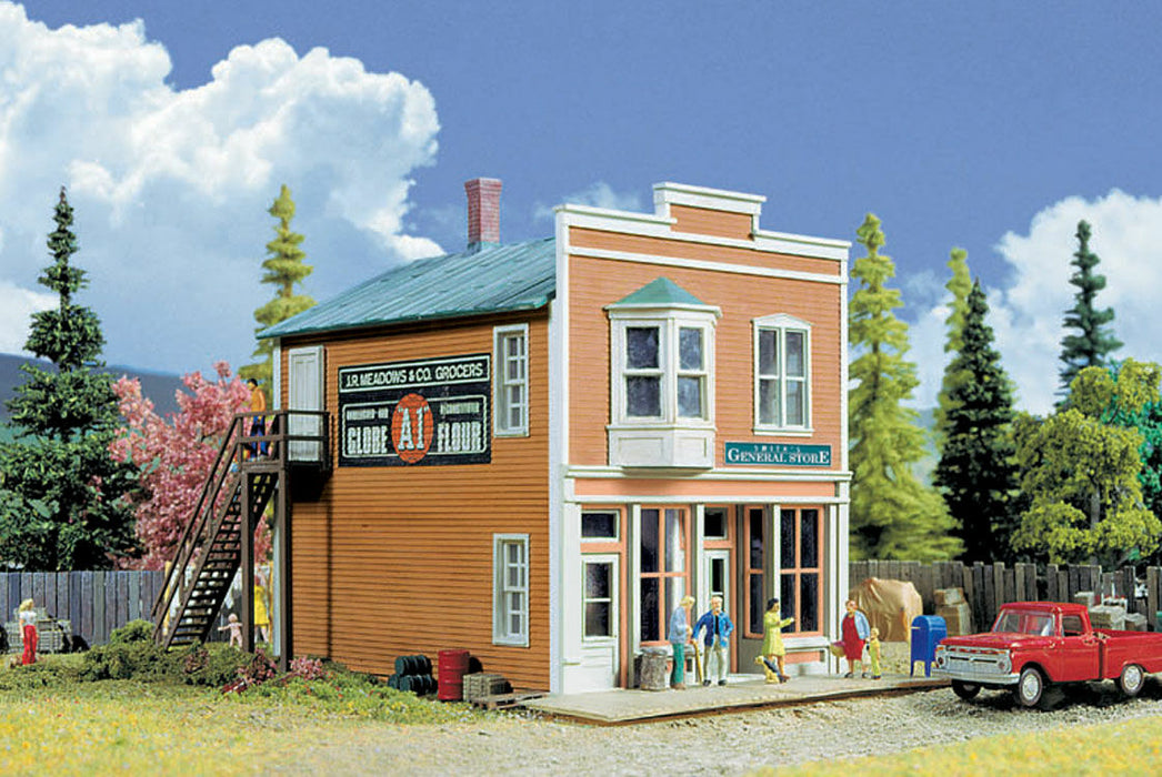 Walthers Cornerstone 933-3653 HO Scale Smith's General Store with LED - Kit