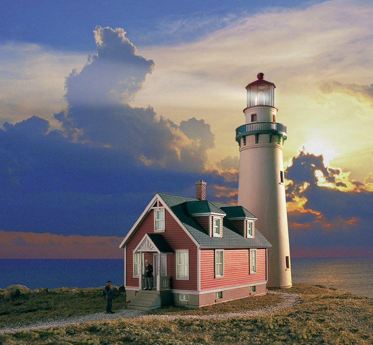 Walthers Cornerstone 933-3663 HO Scale Rocky Point Lighthouse with LED - Kit