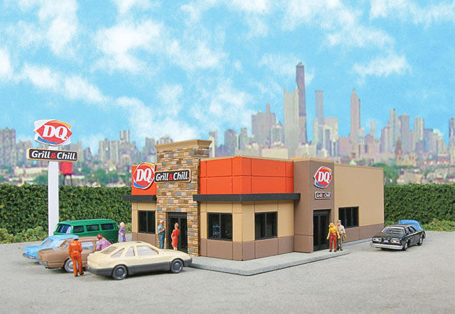 Walthers Cornerstone 933-3846 N Scale DQ Grill and Chill Building Kit