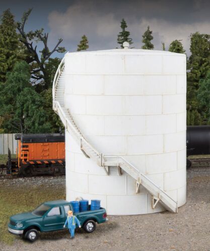 Walthers Cornerstone 933-3893 N Scale Oil Storage Tank Kit