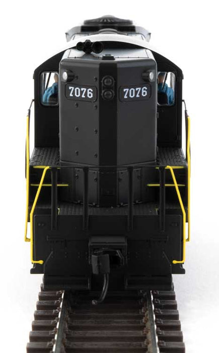 Walthers Mainline 910-10488 HO Scale EMD GP9 High Hood Pennsylvania PRR 7076