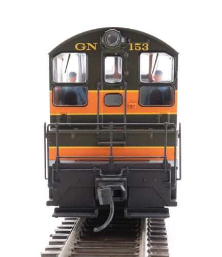 Walthers Mainline 910-10617 HO Scale EMD NW2 Phase V Switcher Great Northern GN 153