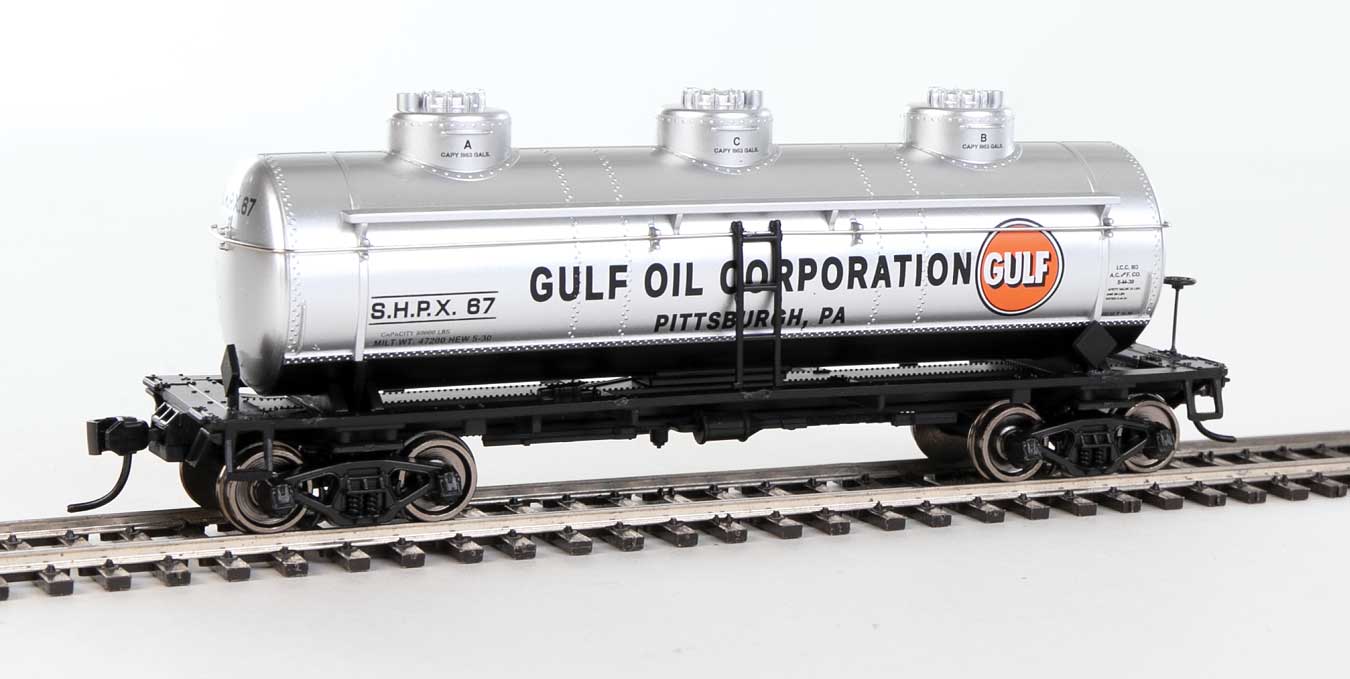 Walthers Mainline 910-1136 HO Scale 3 Dome Tank Car Gulf Oil SHPX 67