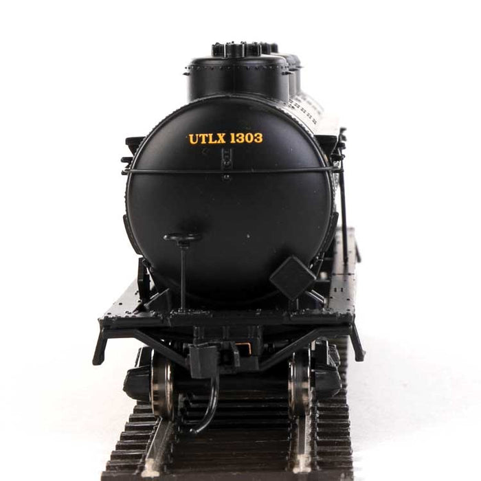 Walthers Mainline 910-1143 HO Scale 3 Dome Tank Car UTLX 1303