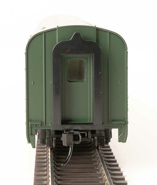 Walthers Mainline 910-30019 HO Scale 85' Budd Large Window Coach Northern Pacific NP