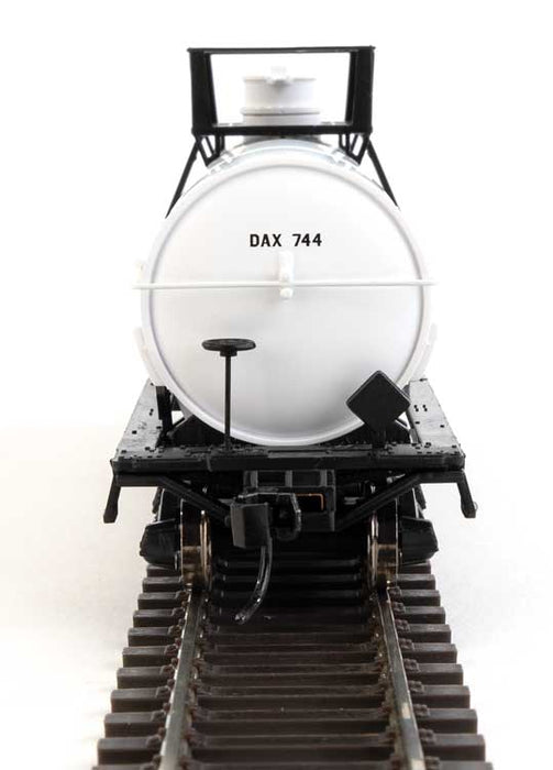 Walthers Mainline 910-48006 HO Scale 36' Chemical Tank Car Diamond Shamrock DAX 744