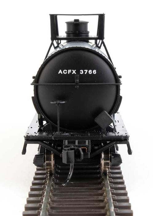 Walthers Mainline 910-48014 HO Scale 36' Chemical Tank Car Olin ACFX 3766