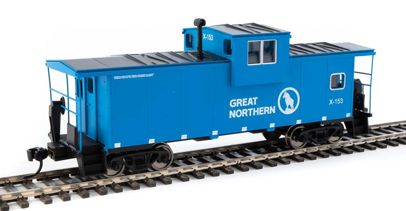 Walthers Mainline 910-8716 HO Scale Extended Wide Vision Caboose Great Northern GN X-153