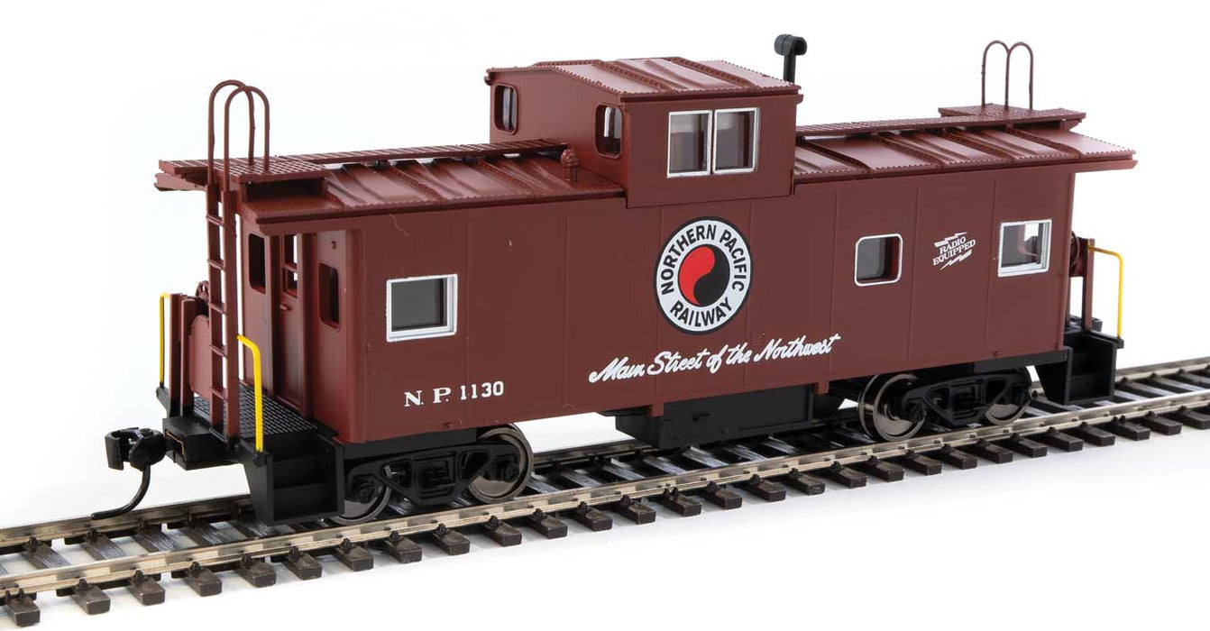 Walthers Mainline 910-8778 HO Scale Wide Vision Caboose Northern Pacific NP 1140