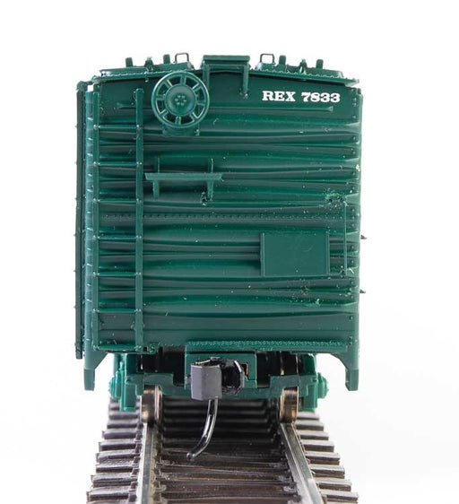 Walthers Proto 920-17318 HO Scale 50' Express Reefer Railway Express "Early" REX 7833