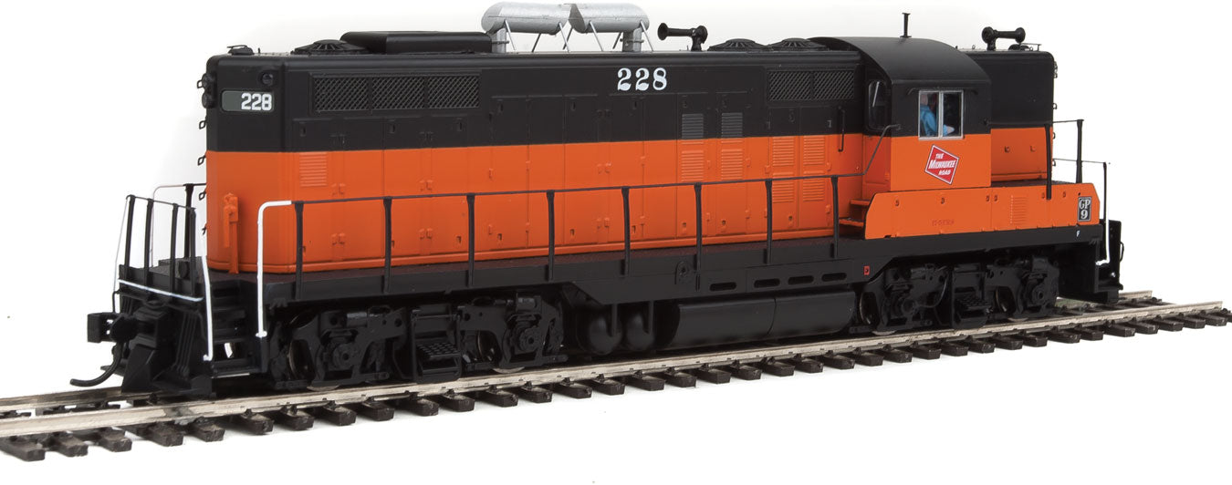 Walthers Proto 920-40879 HO Scale EMD GP9 Milwuakee Road MILW 228 DCC LokSound