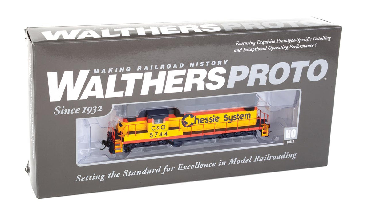 Walthers Proto 920-42403 HO Scale EMD GP7 Chessie System C&O 5744 DCC and Sound