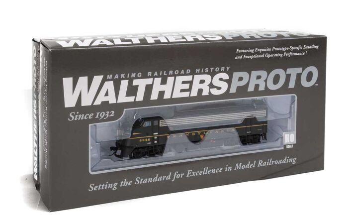 Walthers Proto 920-49516 HO Scale EMD FP7/FP7B Diesel Pennsylvania PRR 9846A/9846B