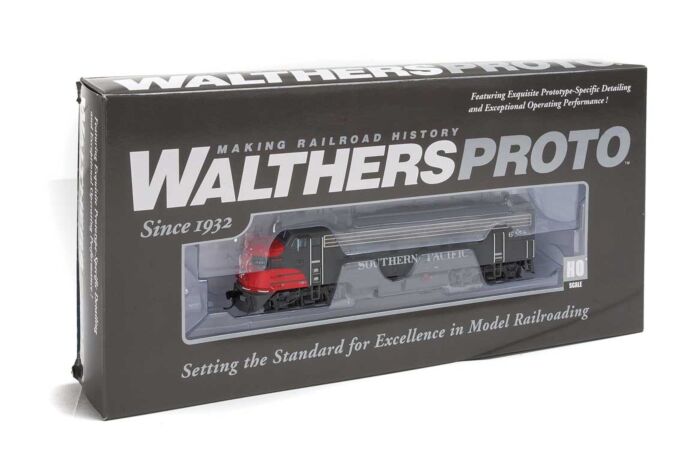 Walthers Proto 920-49530 HO Scale EMD FP7 Diesel Southern Pacific SP 6458