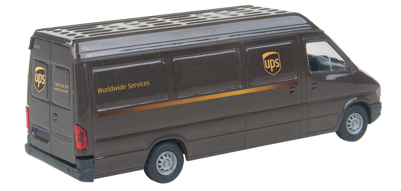 Walthers SceneMaster 949-12200 HO Scale (1:87) UPS Delivery Van Modern Shield Logo