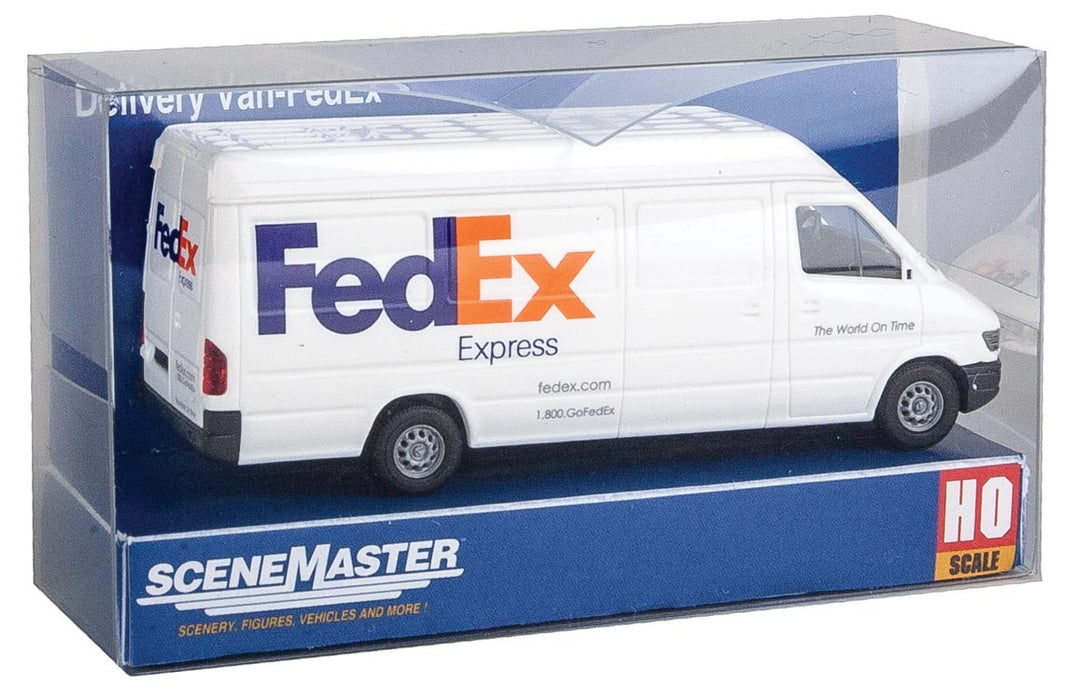 Walthers SceneMaster 949-12203 HO Scale (1:87) Delivery Van FedEx