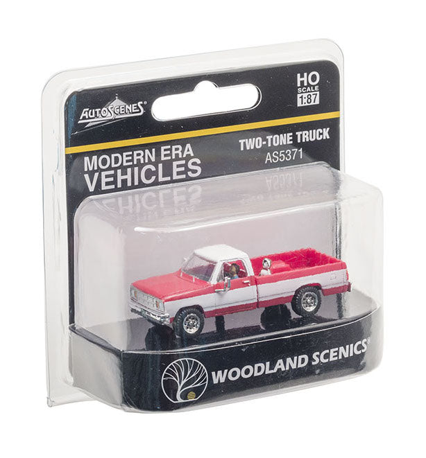 Woodland Scenics AS5371 HO Scale AutoScenes Modern Era Vehicles Two Tone Pickup Truck