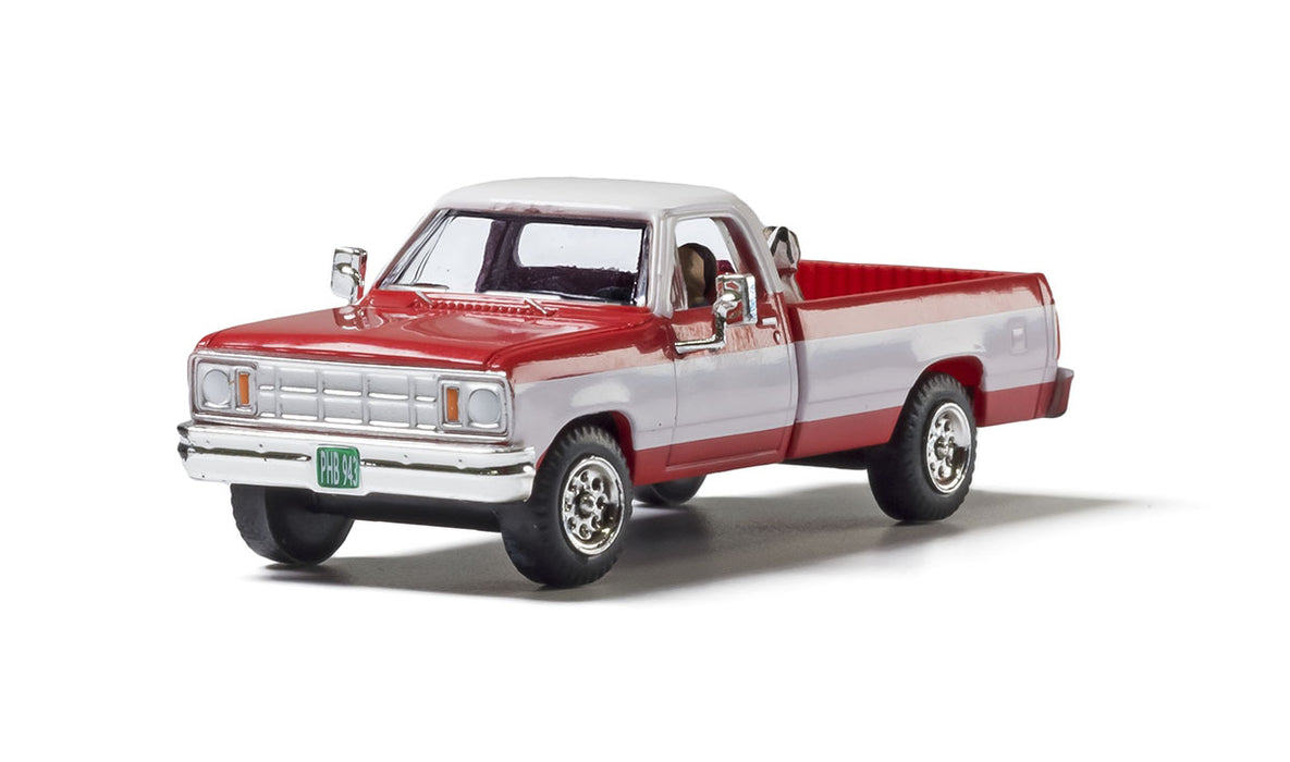 Woodland Scenics AS5371 HO Scale AutoScenes Modern Era Vehicles Two Tone Pickup Truck
