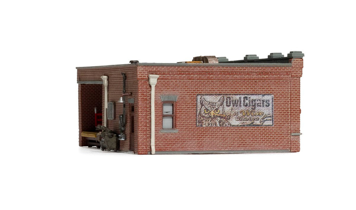 Woodland BR54959 N Scale Built Up Structure Smith Brothers TV & Appliance Store