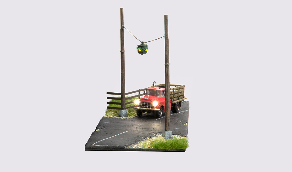 Woodland JP5665 O Scale Just Plug Suspended Flashing Traffic Lights