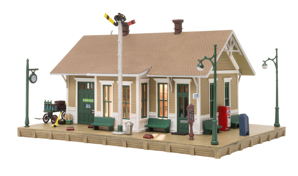 Woodland Scenics BR4928 N Scale Built Up Structure - Dansbury Depot