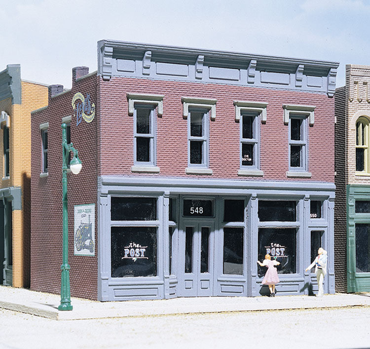 Woodland Scenics DPM 10200 HO Scale Robert's Dry Goods [Building Structure Kit]
