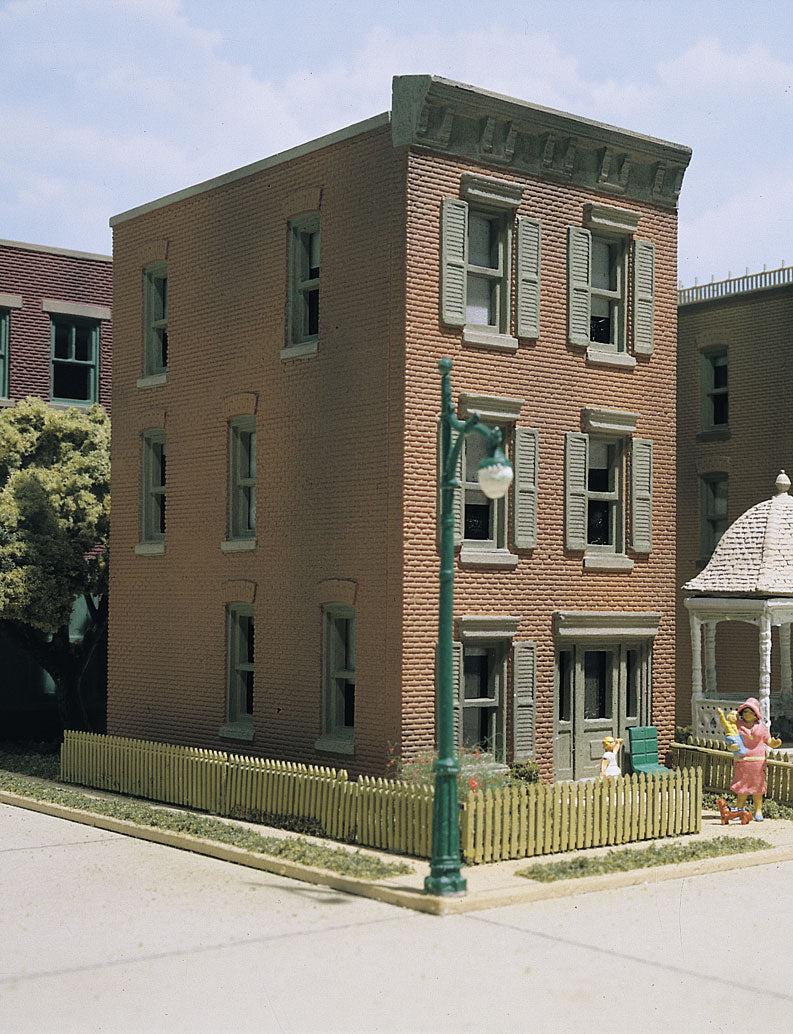 Woodland Scenics DPM 11100 HO Scale Townhouse #3 [Building Structure Kit]