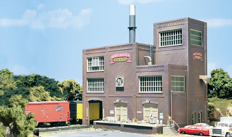 Woodland Scenics DPM Gold 40200 HO Scale Whitewater Brewing [Premium Building Structure Kit]